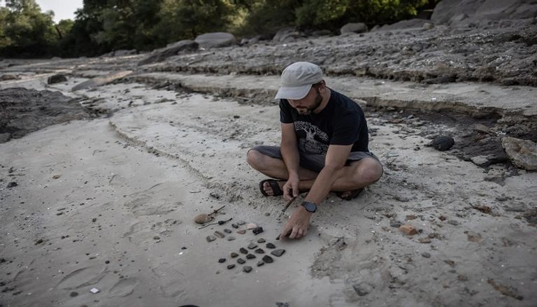 كشف انهيار السد عن جزر تضم كنوزا أثرية 