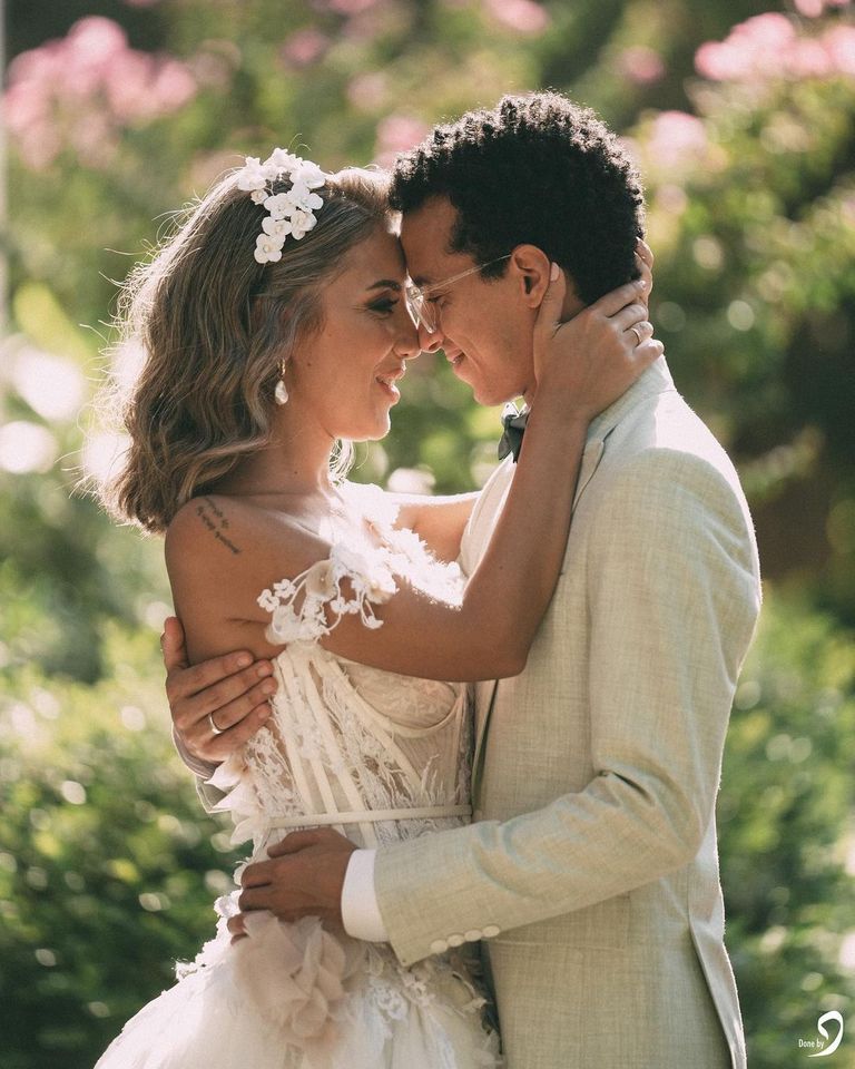 طه دسوقي ونادين كتشيدجيان في حفل زفافهما