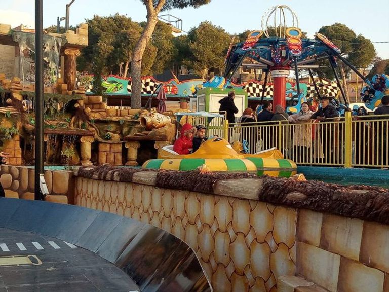 سنوبر لاند منطقة يمّا قورايا بولاية بجاية الجزائرية الساحلية - أرشيفية