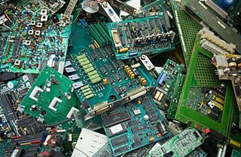 إصلاح الأجهزة الإلكترونية القديمة