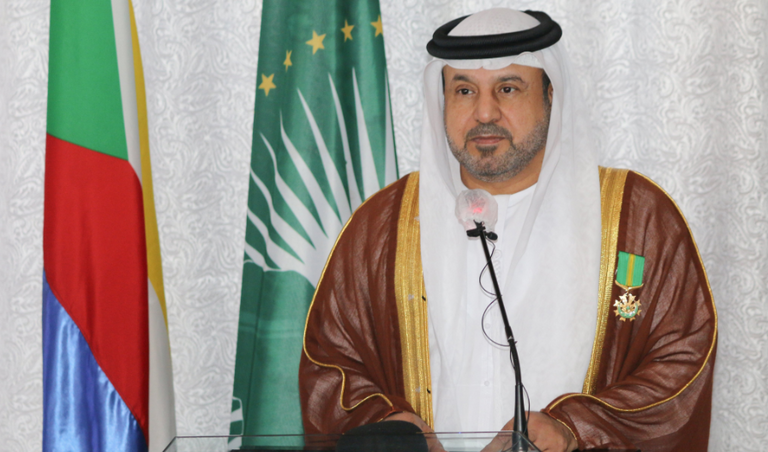 جانب من تكريم الرئيس عثمان غزالي لسفير دولة الإمارات