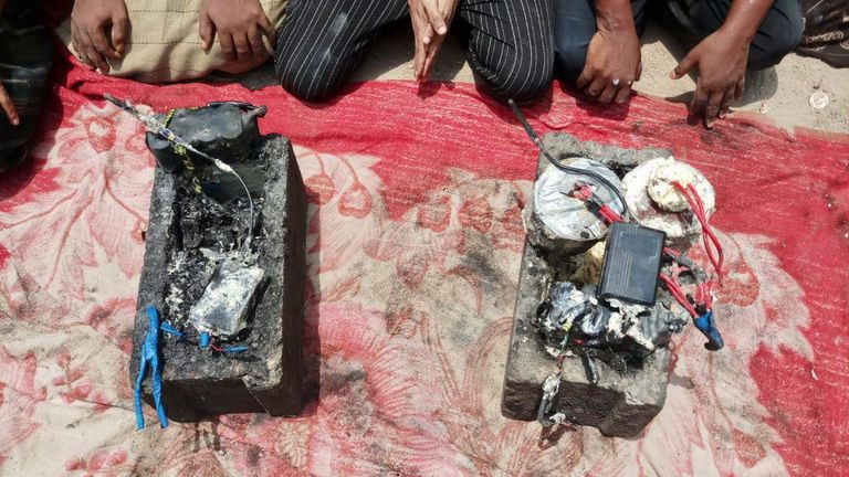 عناصر الخلية الإرهابية التي ضبطتها شرطة عدن 