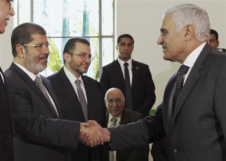 اللواء مراد موافي مع محمد مرسي