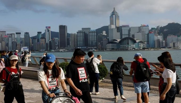 سائحون صينيون في هونغ كونغ- رويترز