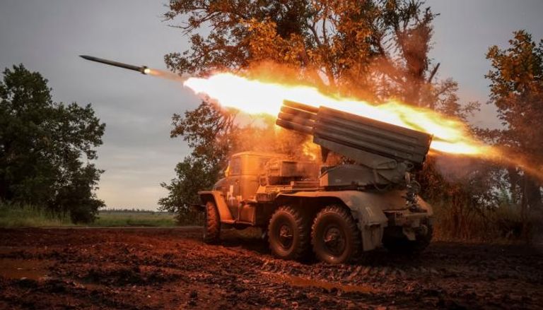 قاذفة صواريخ أوكرانية على جبهة القتال