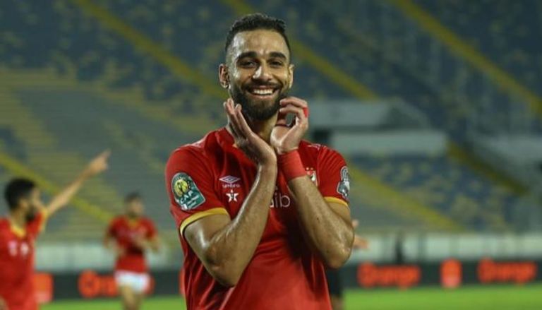 عمرو السولية لاعب وسط الأهلي المصري