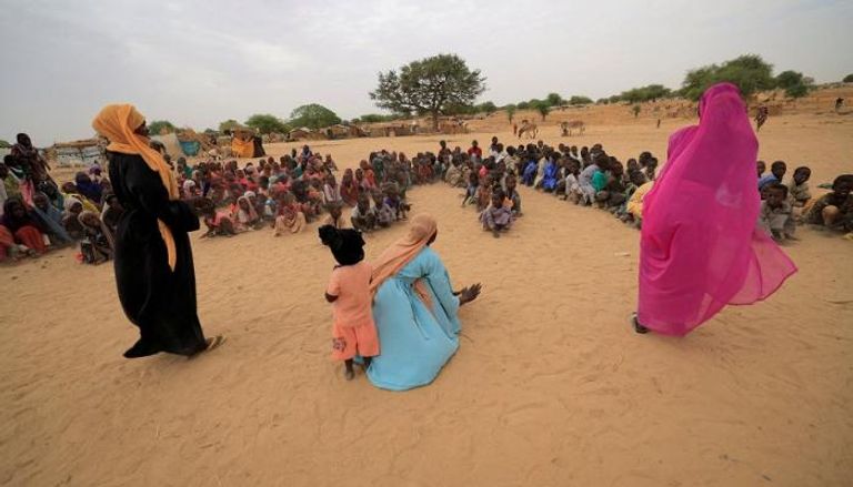 لاجئون سودانيون فارون من الحرب- رويترز