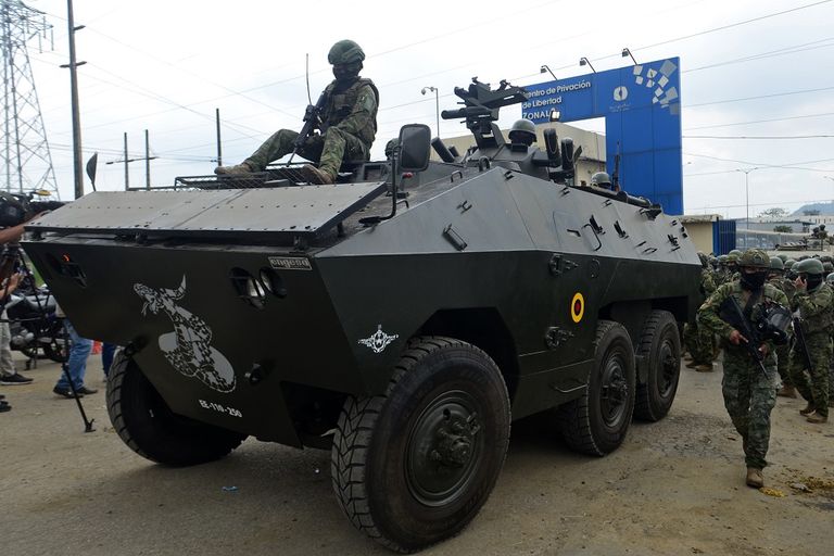 جانب من الجنود المشاركين بعملية الاقتحام