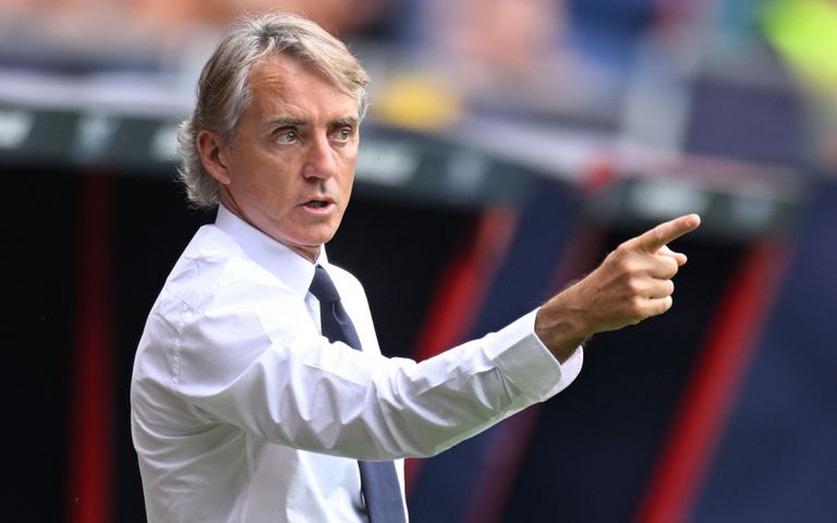 روبرتو مانشيني مدرب منتخب إيطاليا روبرتو مانشيني مدرب منتخب إيطاليا