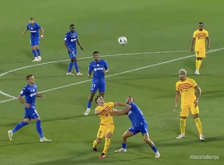 لعبة ركلة الجزاء المثيرة للجدل برشلونة وخيتافي