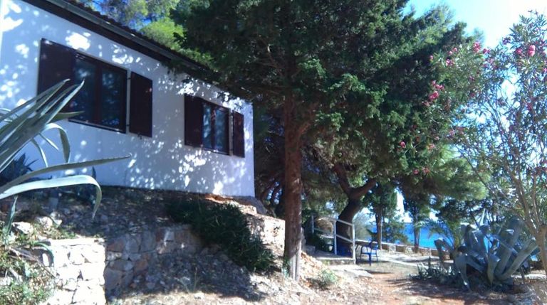 منتجع "Village TN Milna" أحد أفضل المنتجعات في جزيرة فيس