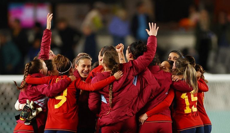 منتخب إسبانيا يتأهل لنهائي كأس العالم للسيدات للمرة الأولى في تاريخه سلمى بارالويلو نجمة إسبانيا في كأس العالم للسيدات 2023