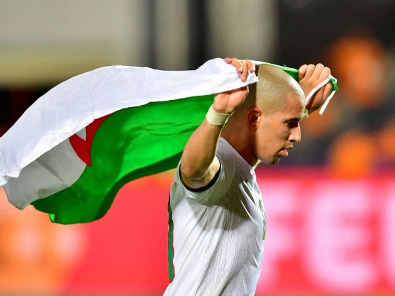 سفيان فيغولي سفيان فيغولي لاعب منتخب الجزائر