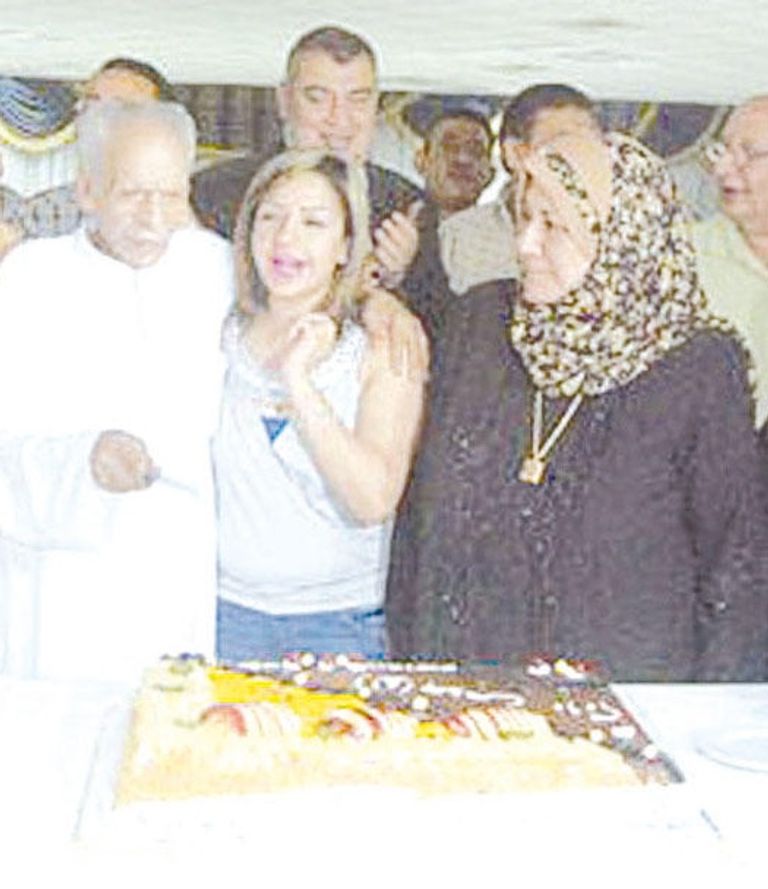 صافي ناز كاظم وأحمد فؤاد نجم وابنتهما نوارة