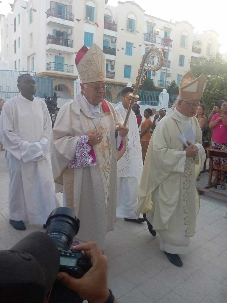 خرجة "المادونا" بمدينة حلق الوادي