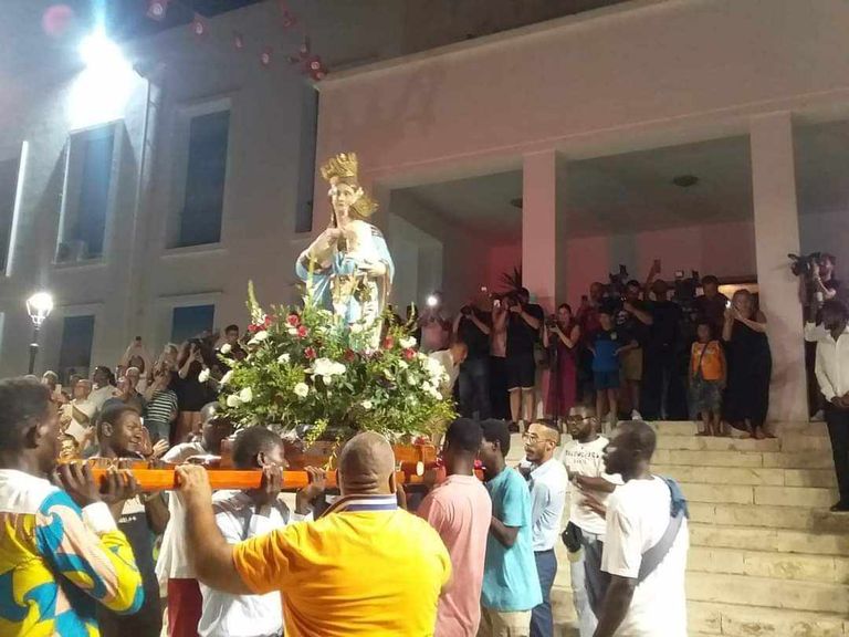 خرجة "المادونا" بمدينة حلق الوادي