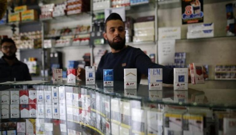 متجر مصري لبيع السجائر ومنتجات التبغ والدخان - أرشيفية