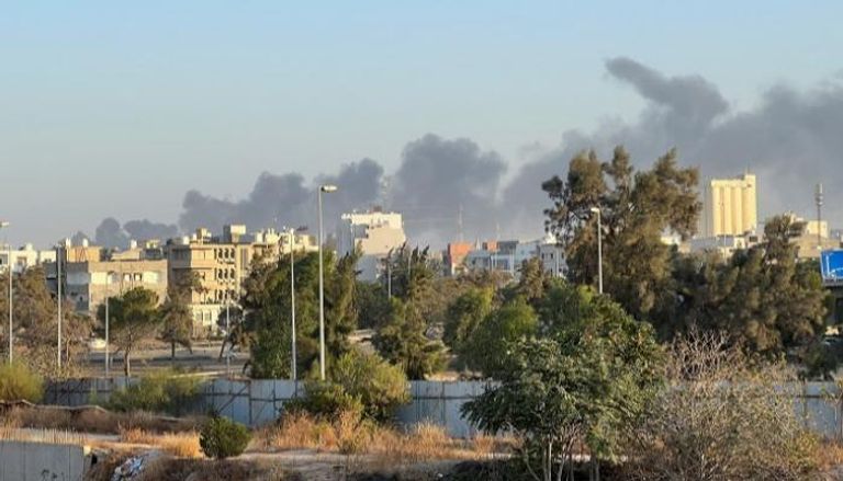 الدخان في سماء طرابلس جراء الاشتباكات