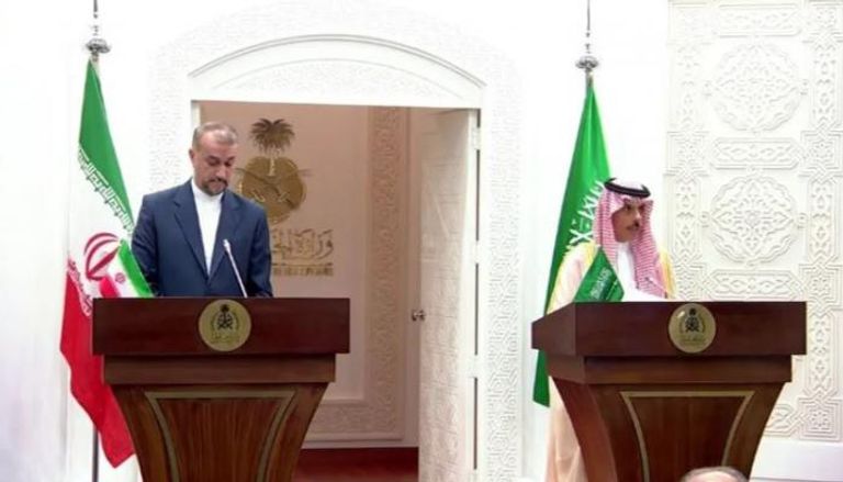وزيرا خارجية السعودية وإيران خلال مؤتمرهما الصحفي بالرياض