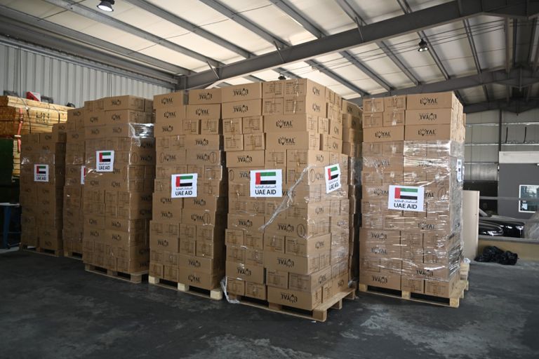مساعدات الإمارات لكل الدول المحتاجة
