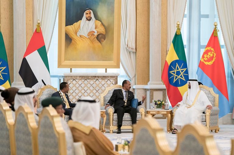 الشيخ محمد بن زايد آل نهيان وآبي أحمد