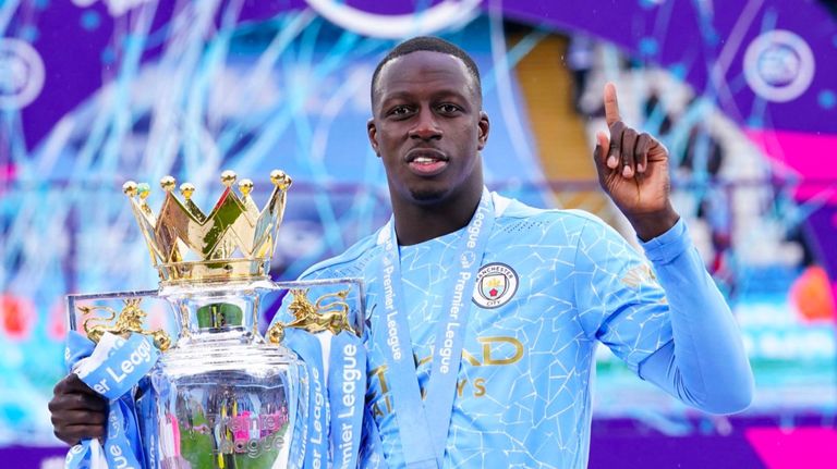 فيرلاند ميندي ماسون غرينوود لاعب مانشستر يونايتد