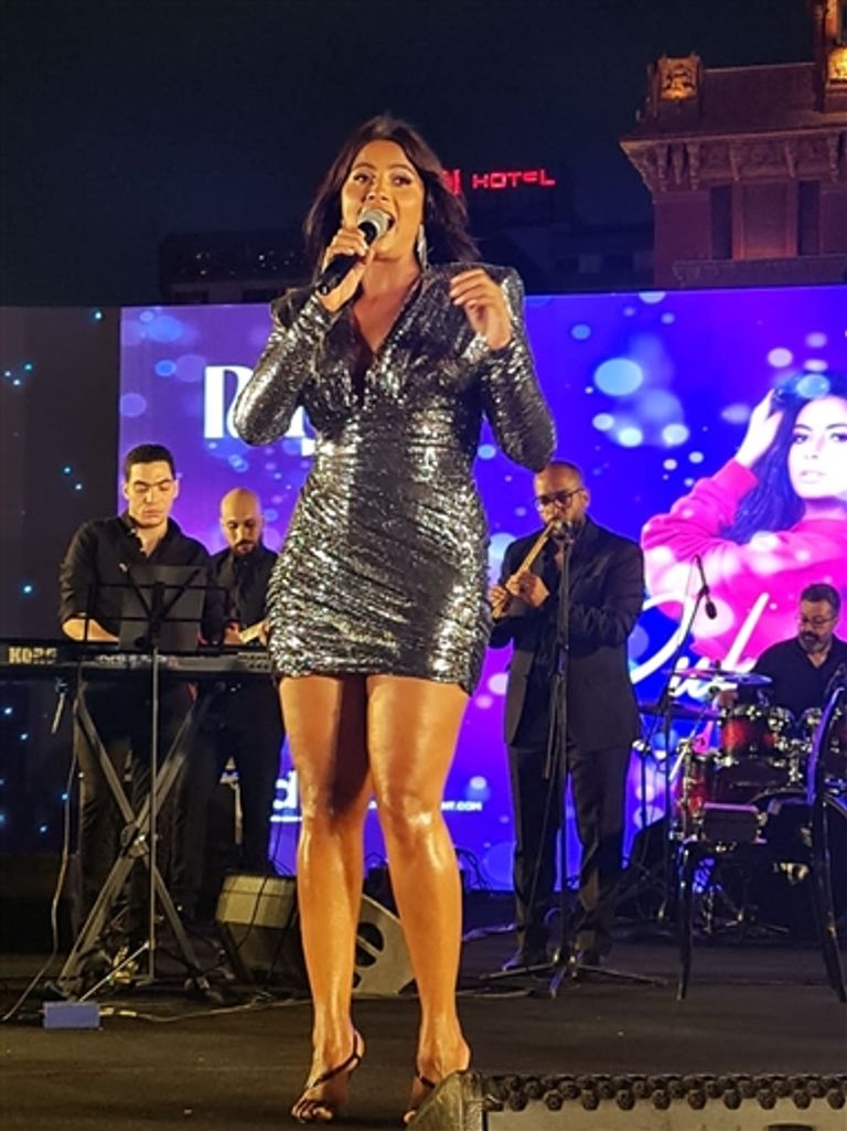 روبي في حفلها بقصر البارون