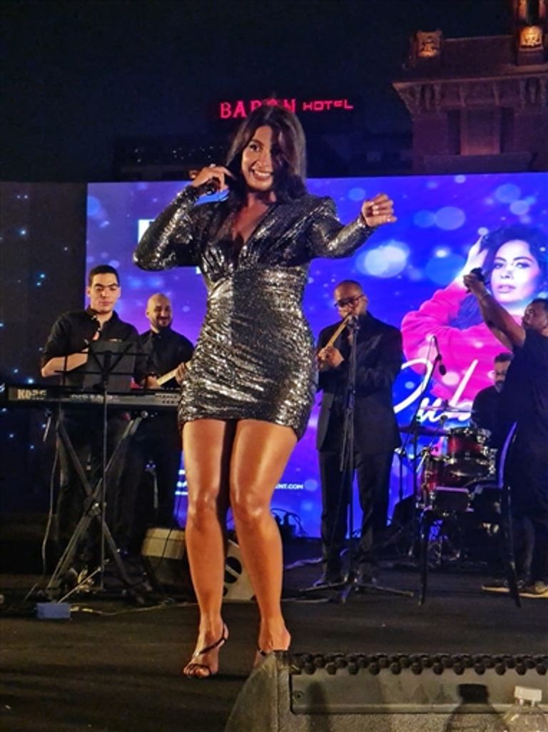 روبي في حفلها بقصر البارون