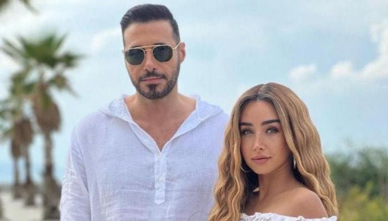 الملصق الدعائي لمسلسل "سيب وأنا أسيب"