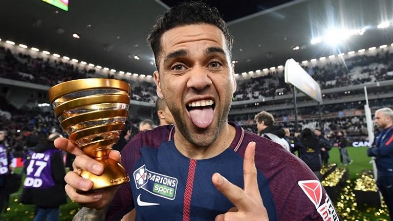 داني ألفيس ليونيل ميسي قائد إنتر ميامي الأمريكي