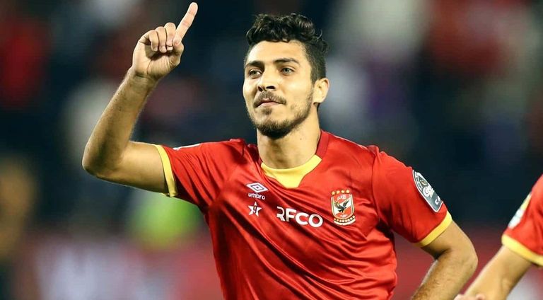 محمد شريف مهاجم الأهلي المصري السابق