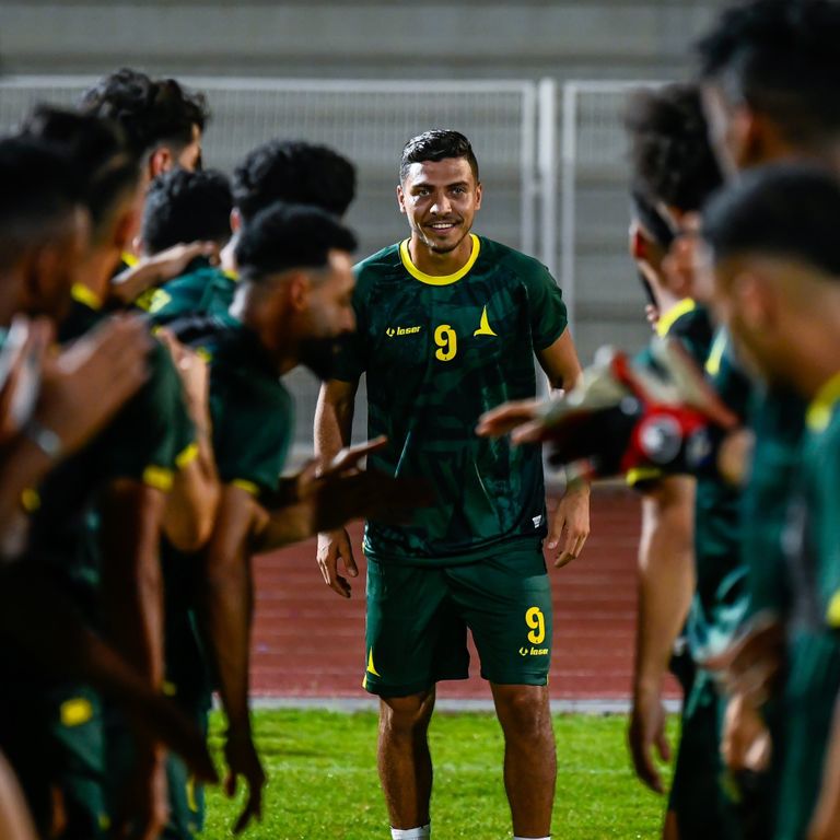 محمد شريف مهاجم الأهلي المصري السابق