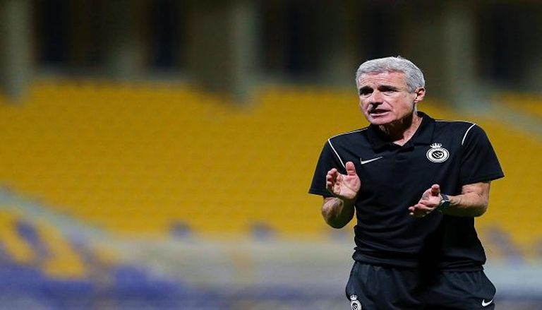 لويس كاسترو مدرب النصر السعودي