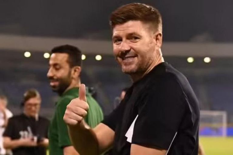 ستيفن جيرارد مدرب الاتفاق ماسون غرينوود لاعب مانشستر يونايتد