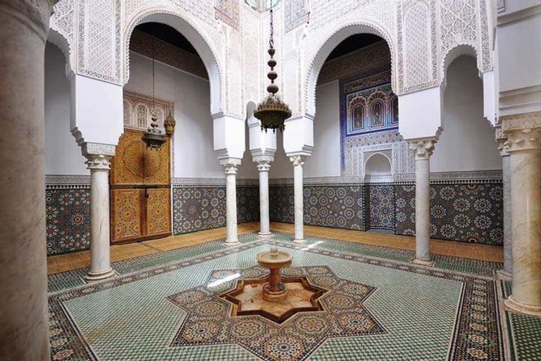 مدرسة البوعنانية أحد أفضل أماكن السياحة في فاس السياحة في فاس
