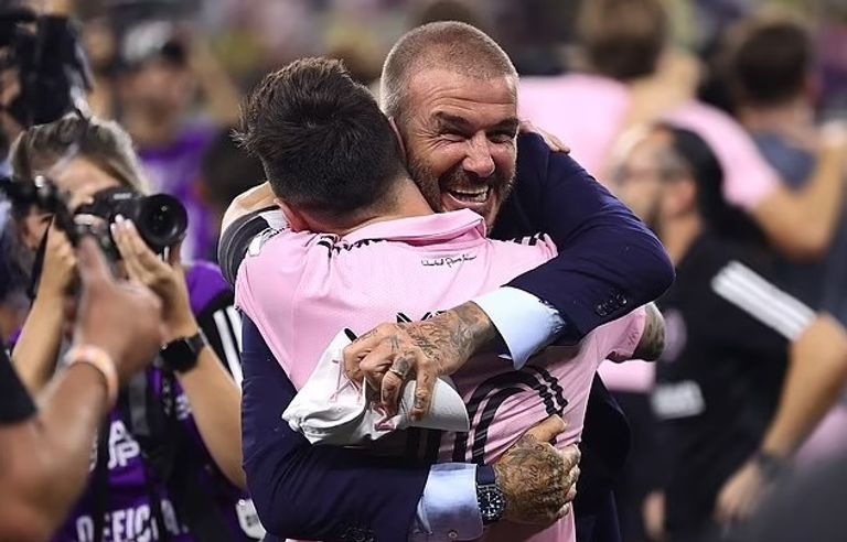 بيكهام وميسي ديفيد بيكهام وليونيل ميسي