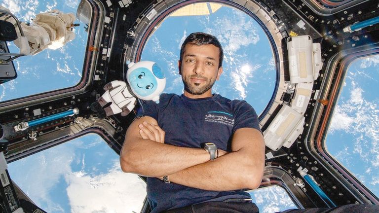 رائد الفضاء الإماراتي سلطان النيادي