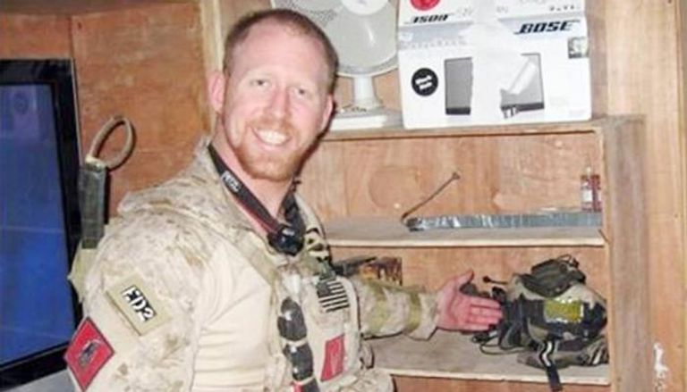 أونيل وزوجته في ذكرى زواجهما