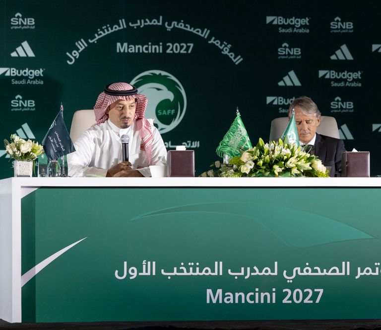 روبرتو مانشيني وياسر المسحل