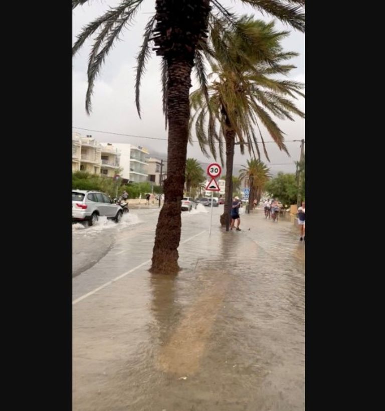 المياه تغمر شوارع إسبانيا