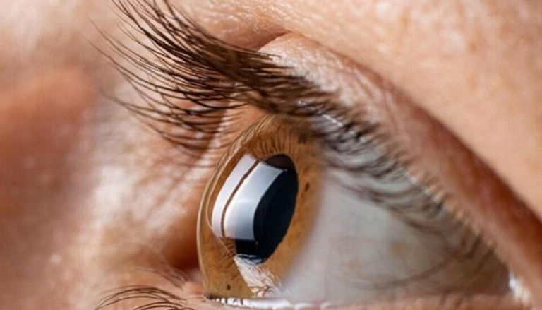 فيتامين سي يحمي العيون من التلف