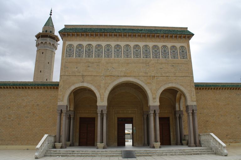 مسجد بورقيبة أحد أفضل أماكن السياحة في المنستير السياحة في المنستير.. وجهة سياحية تونسية رائعة