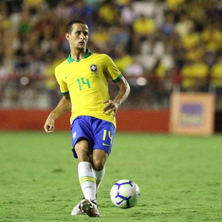 لويز فيليبي لويز فيليبي مدافع ريال بيتيس