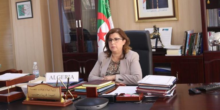 فازية دحلب توقيع وثيقة إطلاق مشروع إنجاز المخطط الوطني للتكيف مع التـغيرات المناخية