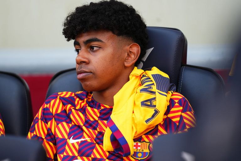 لامين يامال وليد الركراكي مدرب المغرب