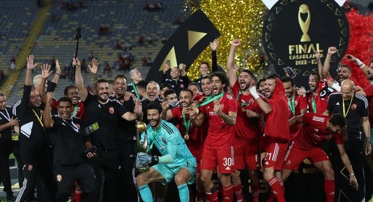 الأهلي المصري حامل لقب دوري أبطال أفريقيا دوري السوبر الأفريقي