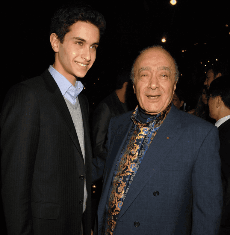 عمر الفايد الفايد مع عائلته