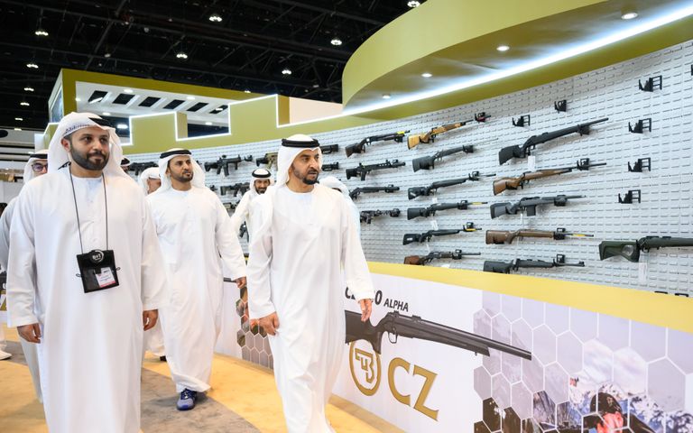 الشيخ حمدان بن زايد آل نهيان يزور معرض أبوظبي الدولي للصيد والفروسية الشيخ حمدان بن زايد آل نهيان يزور معرض أبوظبي الدولي للصيد والفروسية