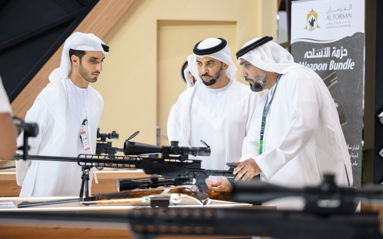الشيخ حمدان بن زايد آل نهيان يزور معرض أبوظبي الدولي للصيد والفروسية الشيخ حمدان بن زايد آل نهيان يزور معرض أبوظبي الدولي للصيد والفروسية