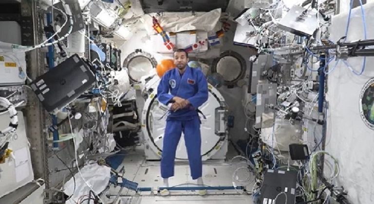 شعار "طموح زايد 2"